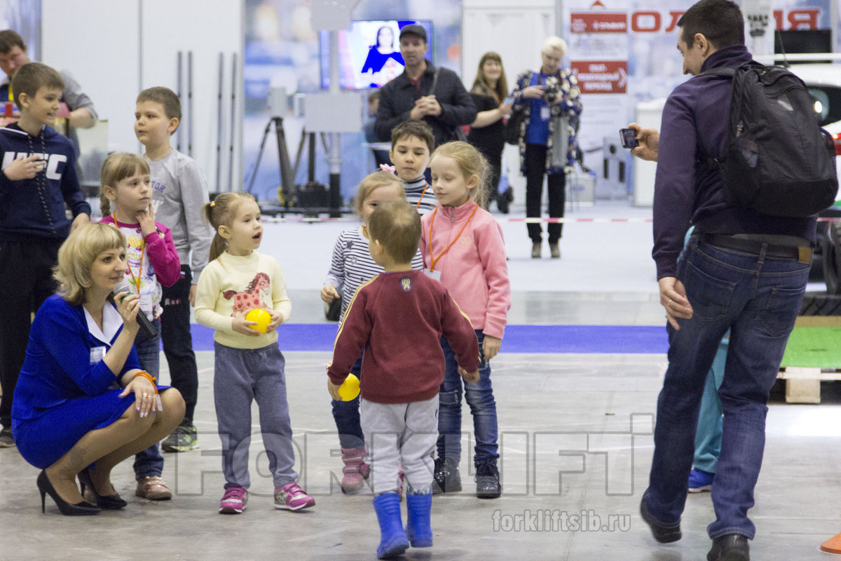 встреча выпускников Центра обучения Комацу